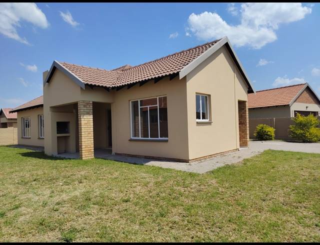 3 BEDROOM HOUSE FOR SALE IN WATERKLOOF AH